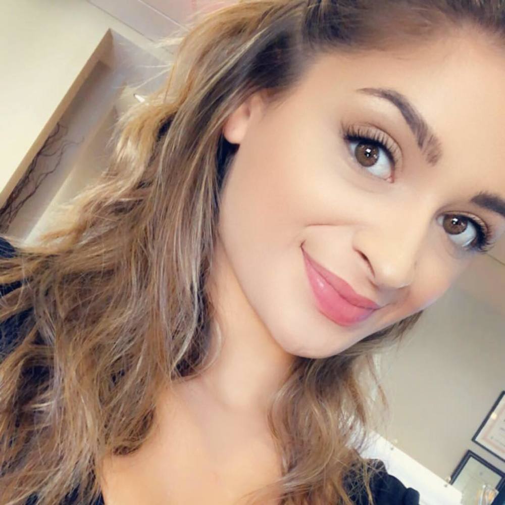 Meet your Posher, Dominique